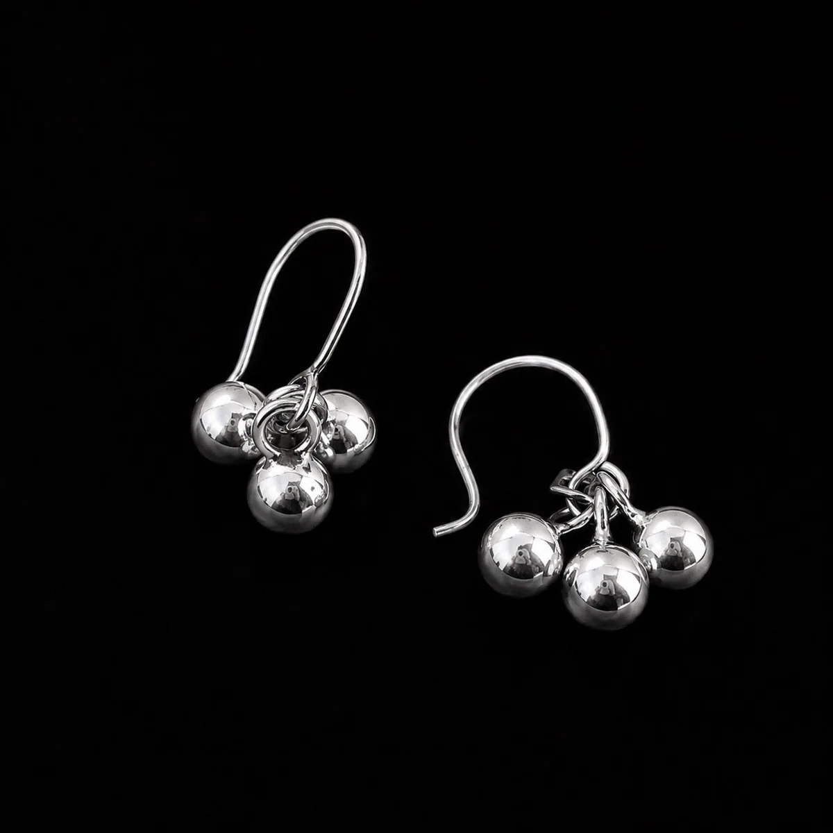 Aretes Colgantes Tres Perlas de Plata